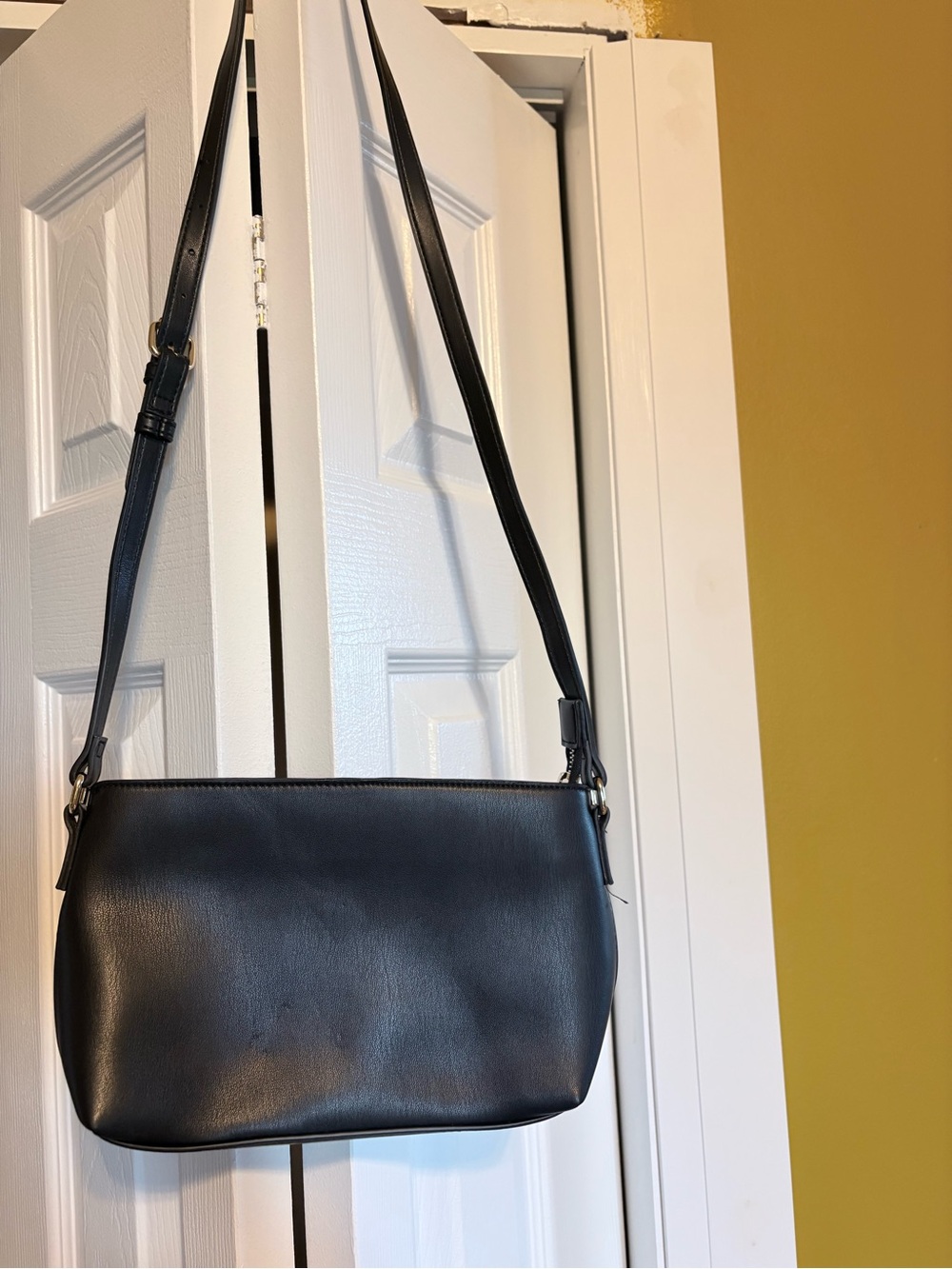 Classic Black Leather Crossbody Bag - Women